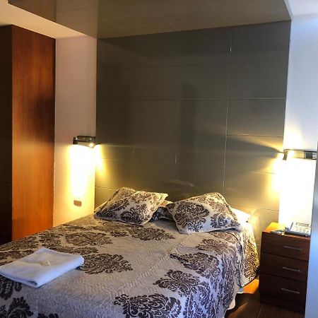 Hotel Bacastell Quito Exterior photo