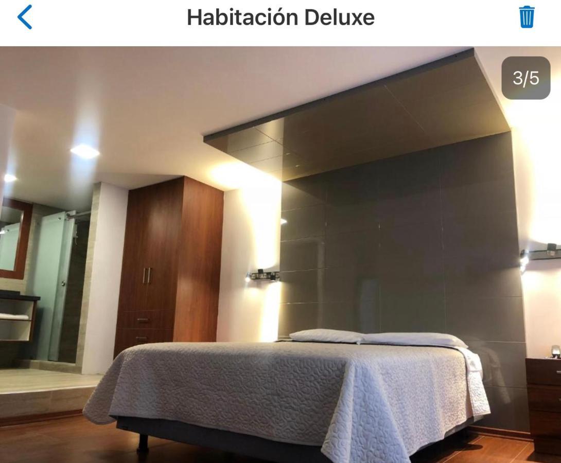 Hotel Bacastell Quito Exterior photo