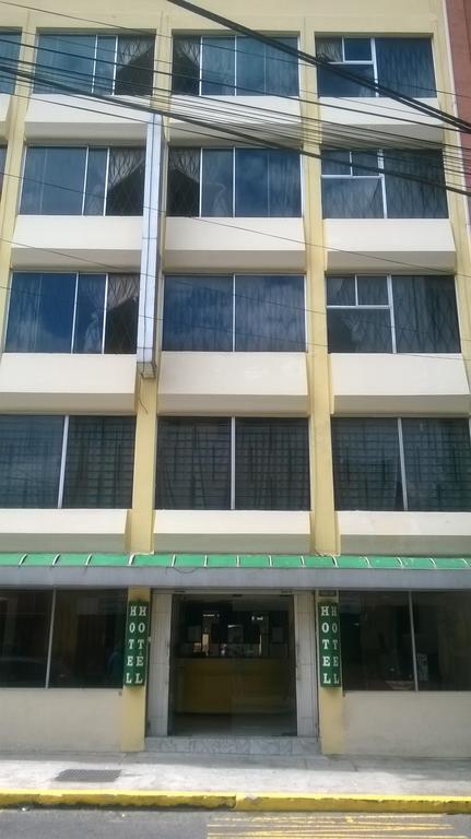 Hotel Bacastell Quito Exterior photo